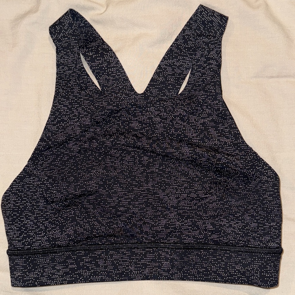 lululemon fast and free bra black white sound wave
